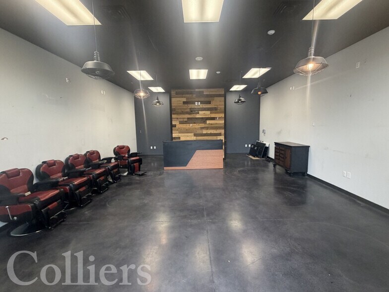 More Photos Of 16572 N Midland Blvd, Nampa Storefront Retail Office For Lease