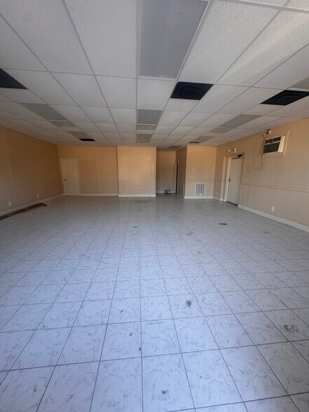 More Photos Of 1515 Main St, Southaven General Retail For Lease