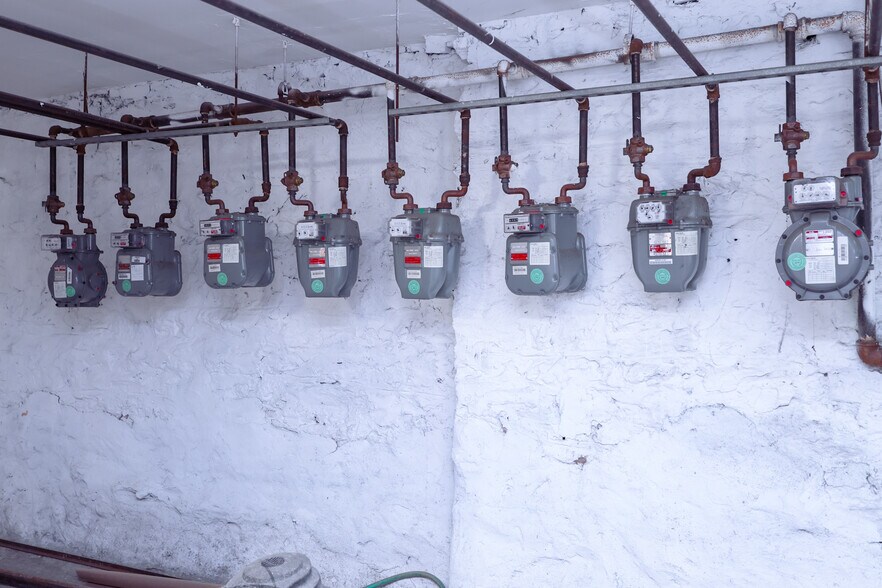 More Photos Of 543 49th St, Brooklyn Apartments For Sale