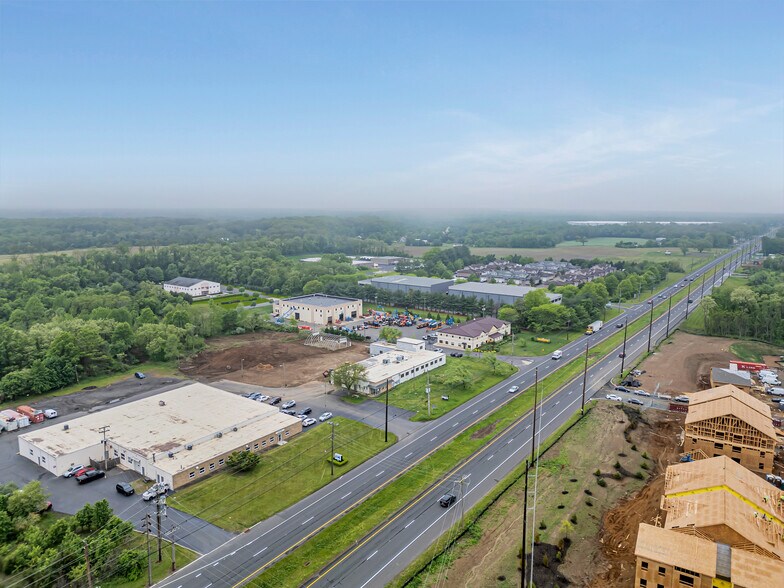 More Photos Of 500 Park Ave, Manalapan Township Medical For Lease