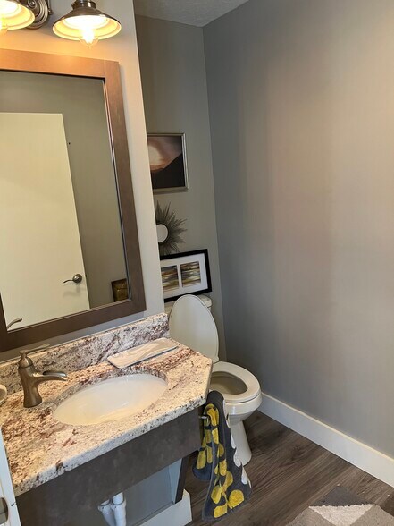 More Photos Of 1731 E Bristol St, Elkhart Medical For Sale