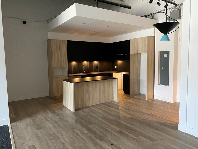 More Photos Of 651-691 Broadway, Vancouver Apartments For Lease