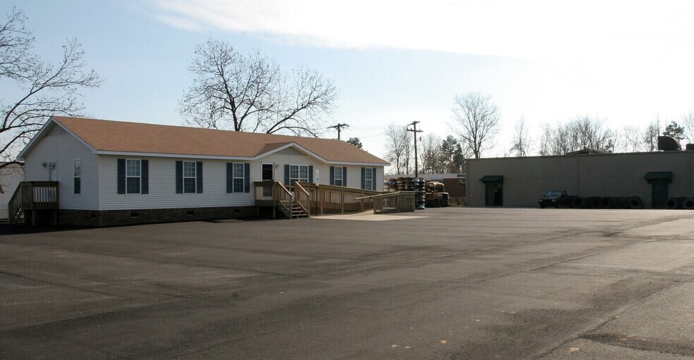 Primary Photo Of 227 Atando Ave, Charlotte Manufacturing For Lease