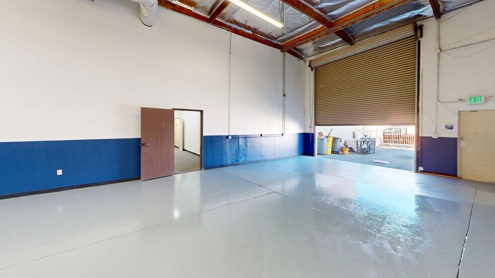 More Photos Of 13722 S Harvard Pl, Gardena Industrial For Lease