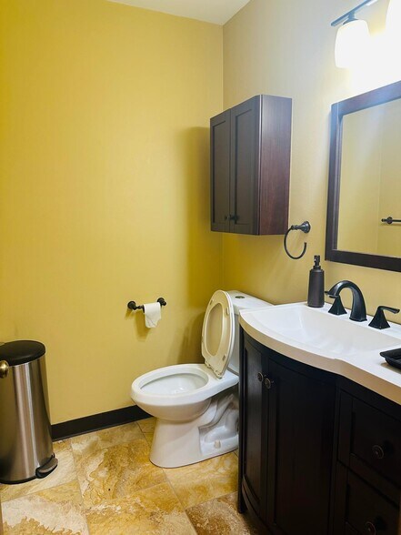 More Photos Of 1440 Maple Ave, Lisle Office Residential For Sale