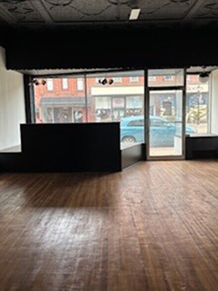 More Photos Of 15 N Main St, Three Rivers General Retail For Lease