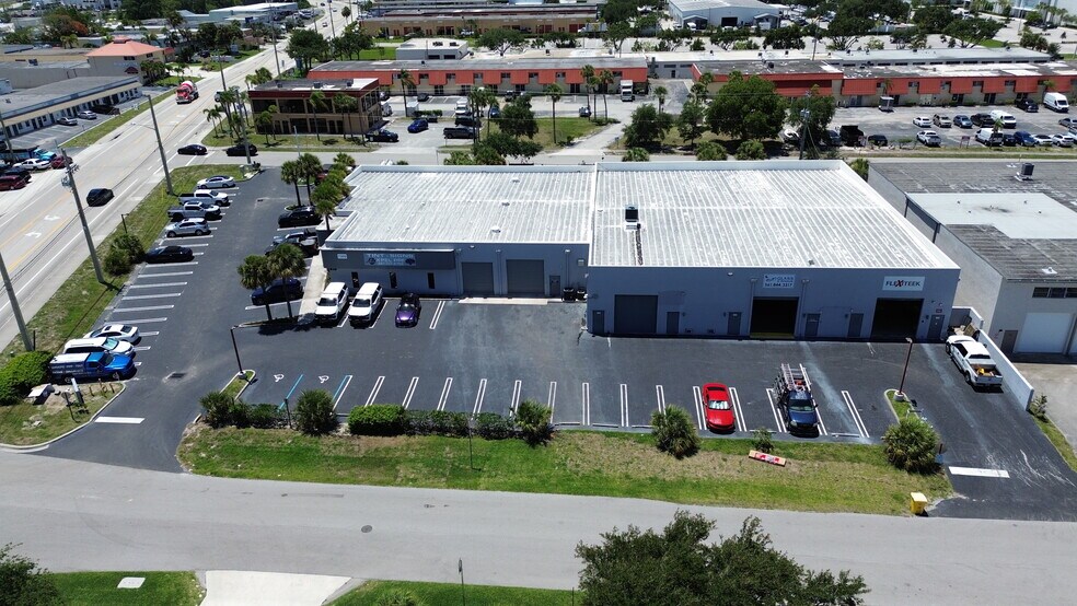 More Photos Of 1300 Old Dixie Hwy, Lake Park Unknown For Lease