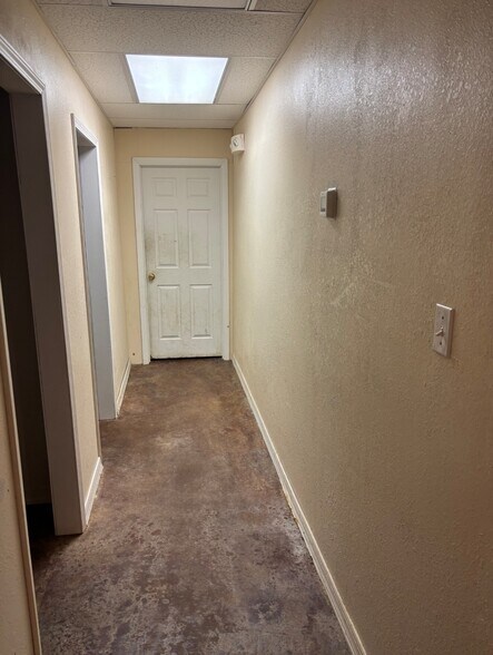 More Photos Of 2992 N Hwy 167, Catoosa Office For Sale