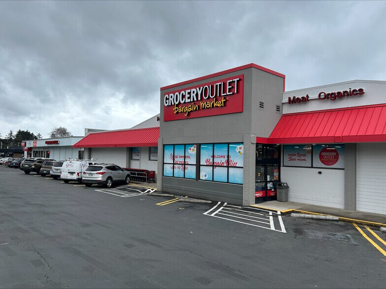 More Photos Of 2401-2429 NW Highway 101, Lincoln City General Retail For Sale