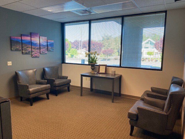 More Photos Of 413 29th St NE, Puyallup Loft Creative Space For Lease