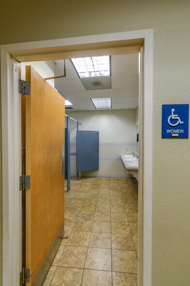 More Photos Of 2023 St. Mary's Blvd, Jefferson City Medical For Sale