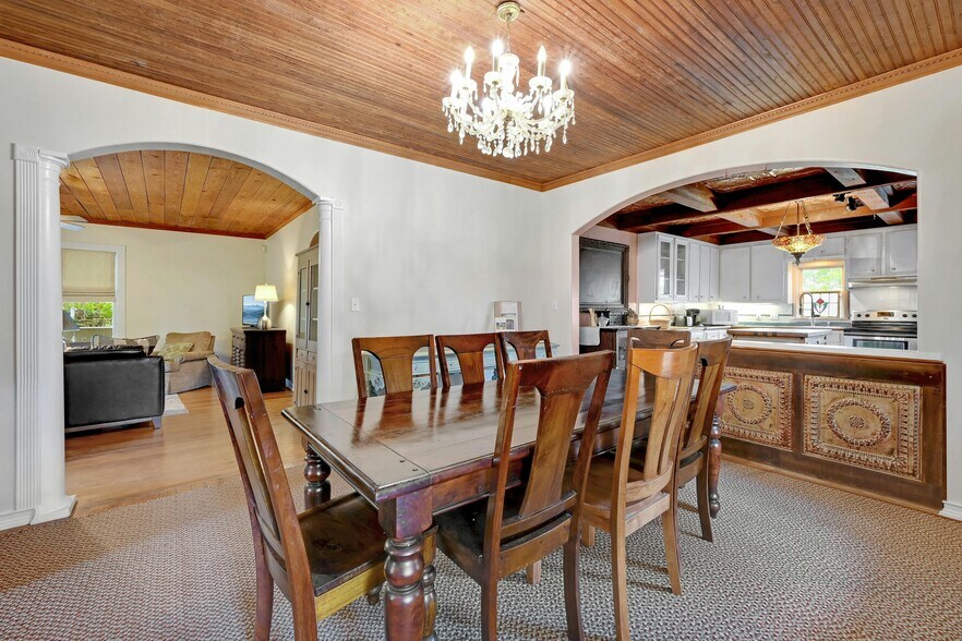 More Photos Of 23351 Ranch to Market 150 rd, Driftwood Specialty For Sale