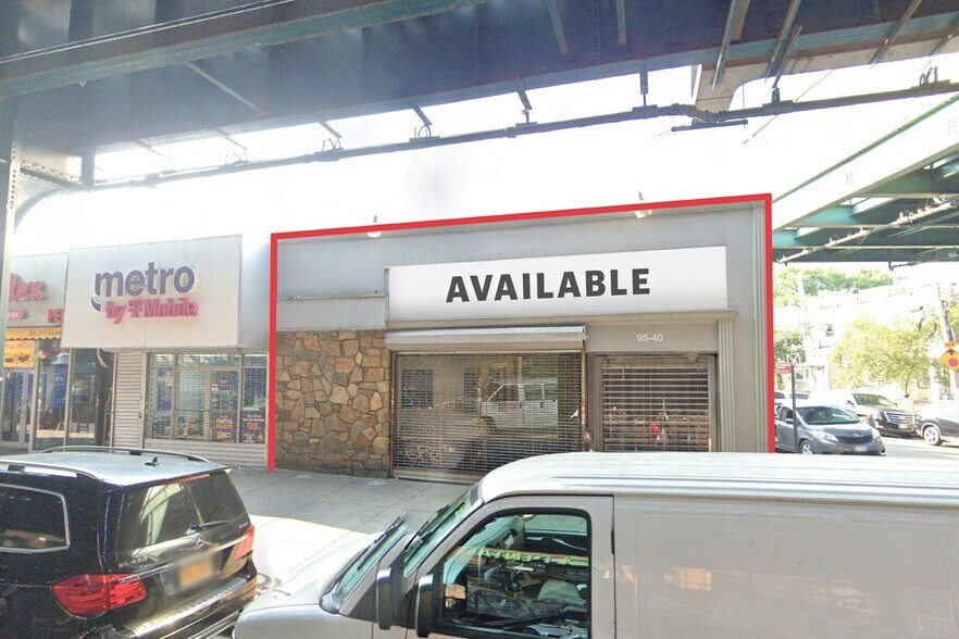 Primary Photo Of 95-40 Roosevelt Ave, Jackson Heights Storefront For Lease