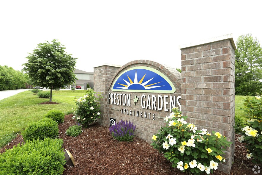 More Photos Of 11011 Preston Gardens Ct, Louisville Apartments For Sale