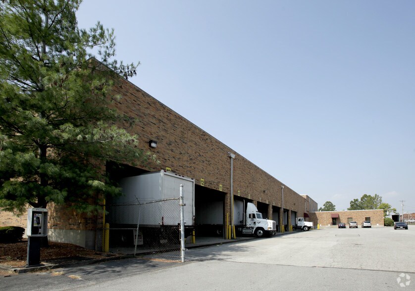 More Photos Of 3801 McKelvey Rd, Bridgeton Flex For Lease