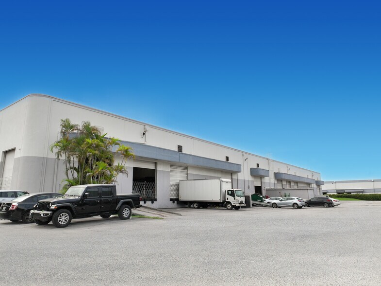 Primary Photo Of 5535-5545 NW 35th Ave, Fort Lauderdale Distribution For Lease
