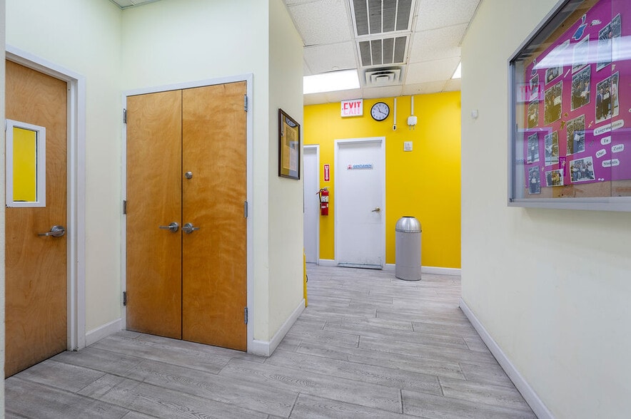 More Photos Of 78-14 Roosevelt Ave, Jackson Heights Storefront Retail Office For Sale