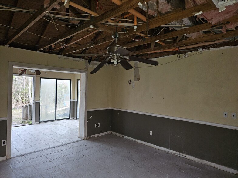 More Photos Of 11921 Caruso Dr, Panama City Assisted Living For Sale