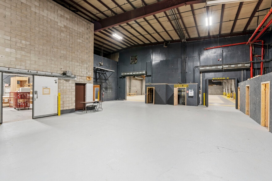 More Photos Of 4865 Arthur Kill Rd, Staten Island Warehouse For Sale