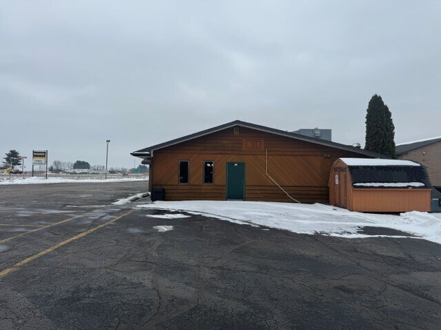 More Photos Of 244 N Pioneer Park Rd, Westfield General Retail For Lease