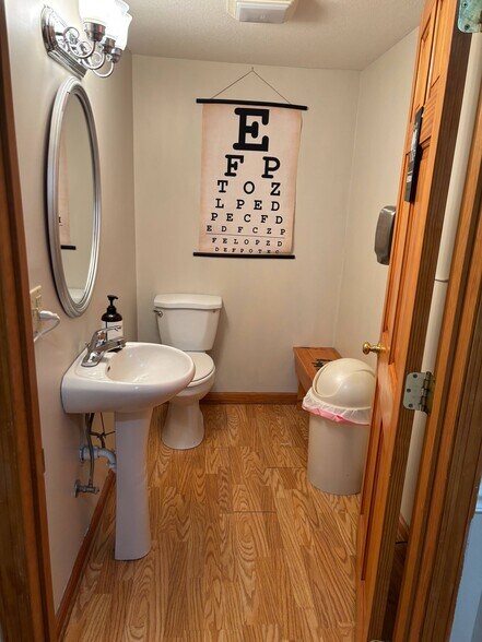 More Photos Of 3831 E First St, Blue Ridge Office For Sale