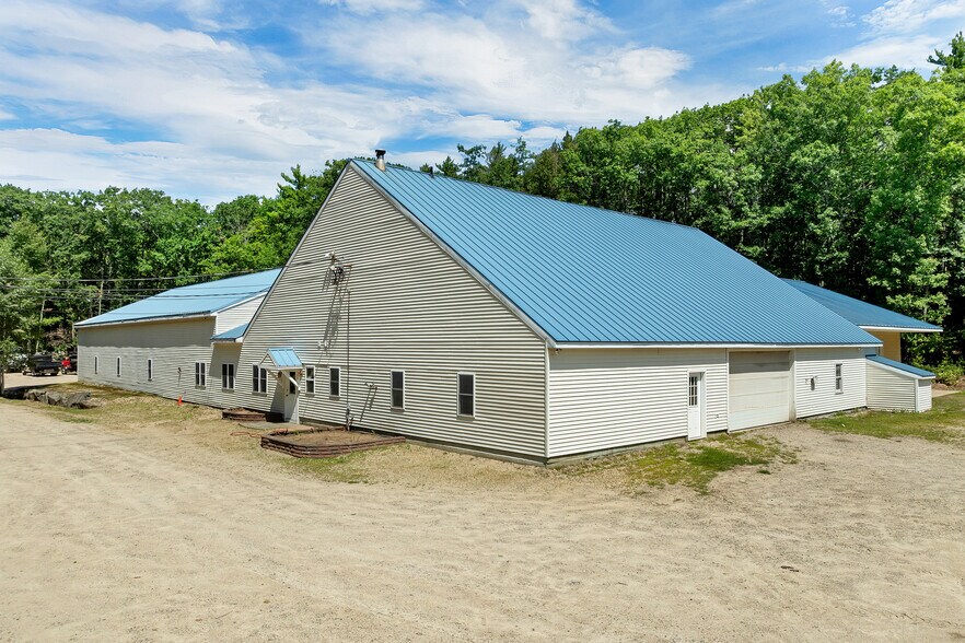 More Photos Of 147 Middle Rd, Center Tuftonboro Warehouse For Sale