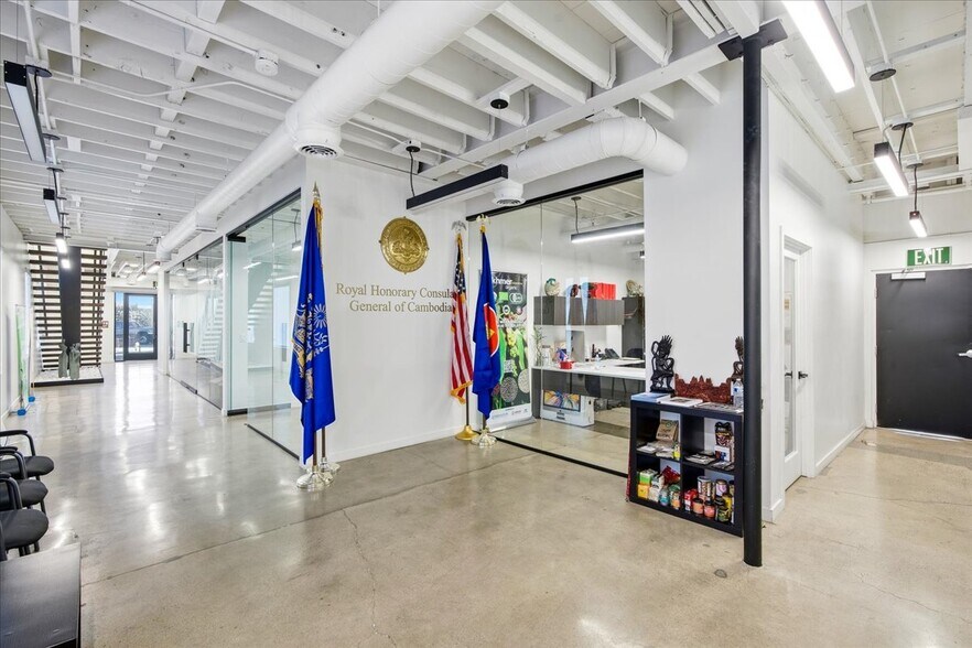 More Photos Of 3444 E Anaheim St, Long Beach Office For Sale