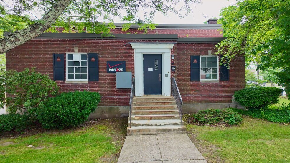 More Photos Of 630 Washington St, Whitman Office For Sale