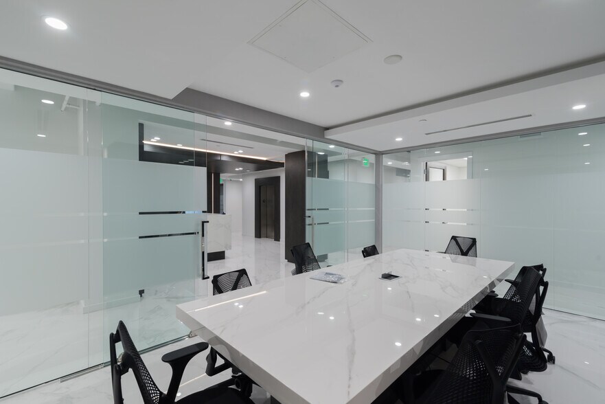 More Photos Of 955 S Federal Hwy, Fort Lauderdale Loft Creative Space For Sale