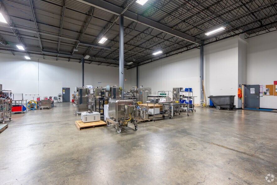 More Photos Of 5 Dan Rd, Canton Manufacturing For Lease