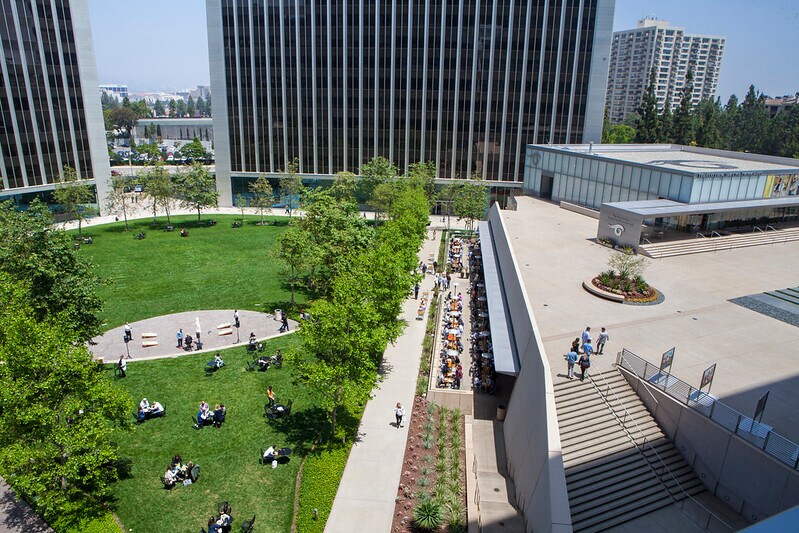 More Photos Of 2049 Century Park E, Los Angeles Office For Lease