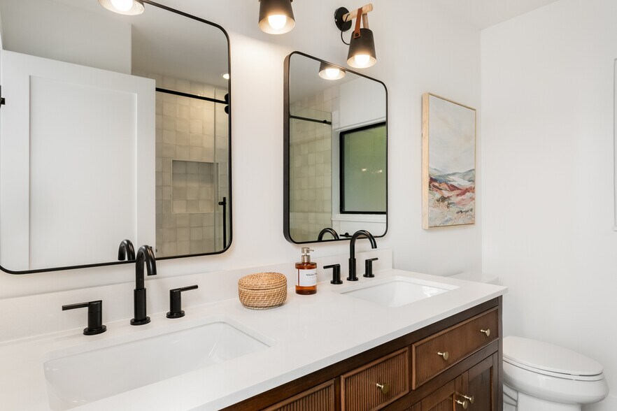 More Photos Of 1201 Crenwelge Dr, Fredericksburg Specialty For Sale