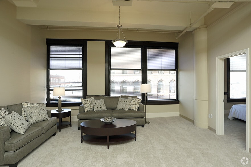 More Photos Of 24 Merrimack St, Lowell Apartments For Sale