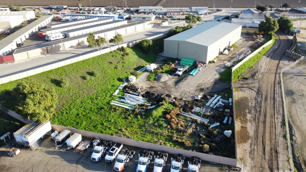 More Photos Of 151-161 Airport Rd, King City Warehouse For Sale