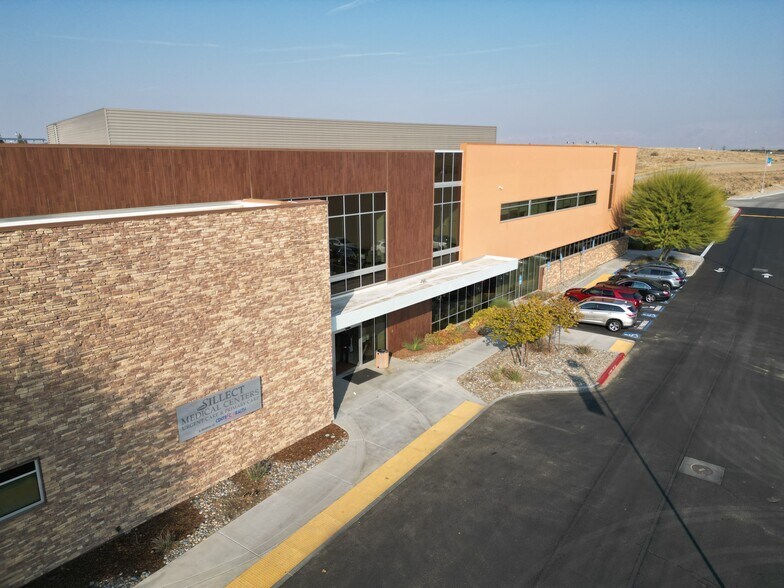 More Photos Of 4500 Morning Dr, Bakersfield Medical For Lease