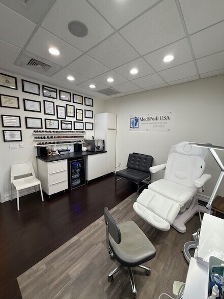 More Photos Of 813-821 Douglas Ave, Altamonte Springs Serviced Offices For Sale