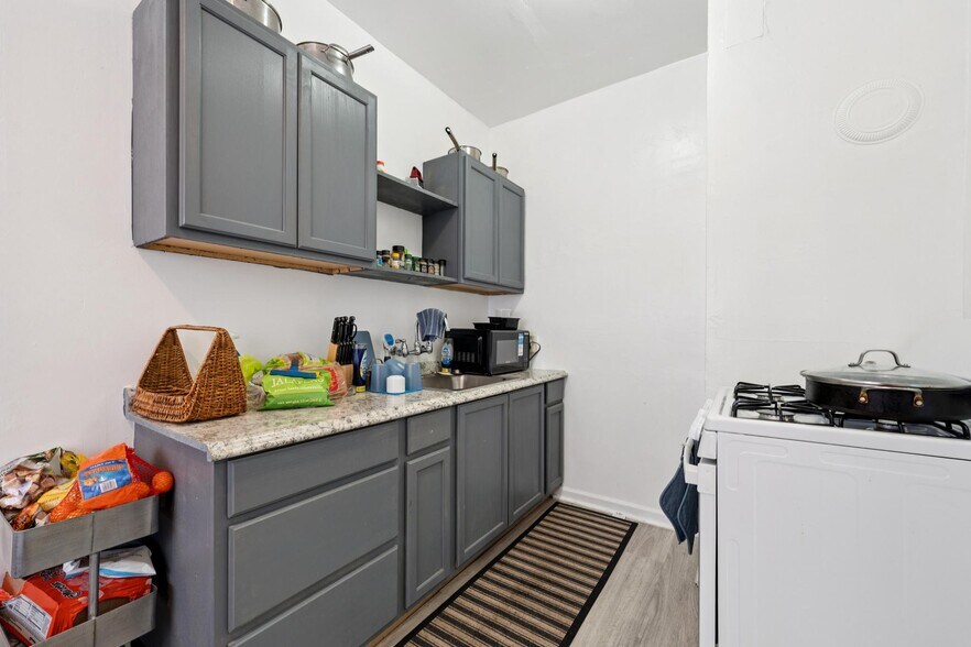 More Photos Of 1360 Berkeley Way, Berkeley Apartments For Sale