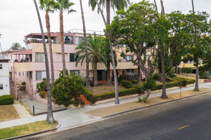 More Photos Of 1125 S Westmoreland Ave, Los Angeles Apartments For Sale