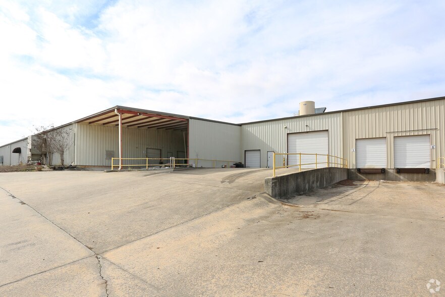 More Photos Of 100 Airpark Industrial Rd, Alabaster Warehouse For Sale