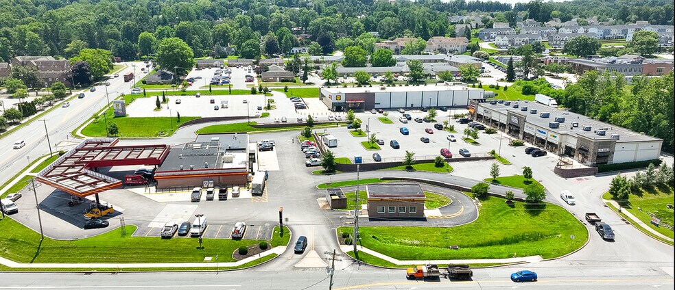 More Photos Of 924 Richland ave, York General Retail For Sale