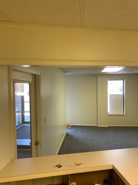More Photos Of 817 Kilbourne St, Bellevue Medical For Lease