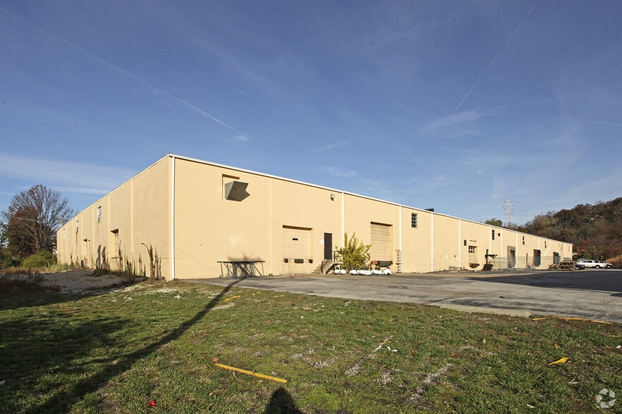 More Photos Of 3545 Scarlet Oak Blvd, Kirkwood Warehouse For Sale
