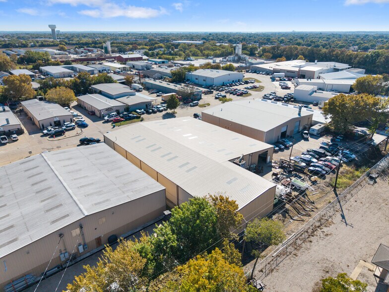 More Photos Of 4931 Grisham Dr, Rowlett Warehouse For Sale