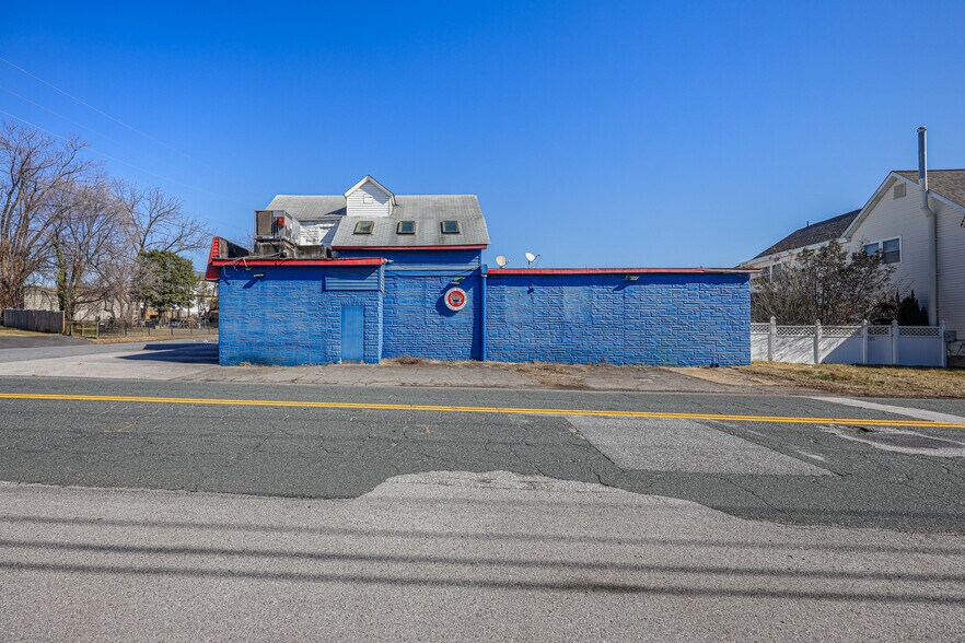 More Photos Of 7100 Sollers Point Rd, Baltimore Restaurant For Sale