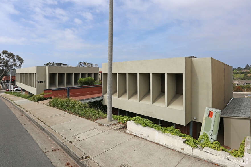 More Photos Of 2191 S El Camino Real, Oceanside Office For Lease