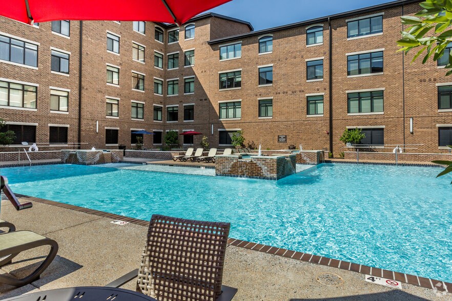 More Photos Of 1730 S Germantown Rd, Germantown Apartments For Lease