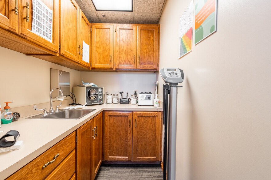 More Photos Of 1055 N 300 W, Provo Medical For Sale