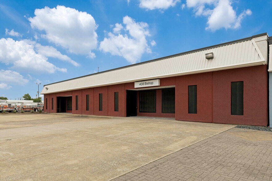 Primary Photo Of 408 Bishop Ave, Richardson Industrial For Sale