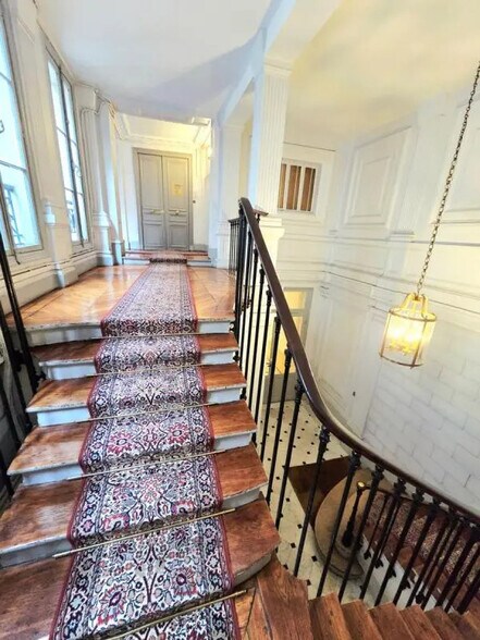 More Photos Of 17 Boulevard Saint-Martin, Paris Apartments For Sale