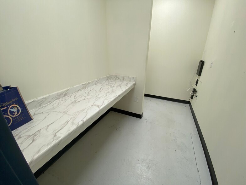 More Photos Of 270 W Plant St, Winter Garden Office For Lease